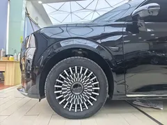 2024 Zeekr 009 6-Seat Executive 4WD 108kWh, чёрный — фото 18