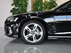 2023 Audi A8L 50 TFSI quattro Select, чёрный — фото 14