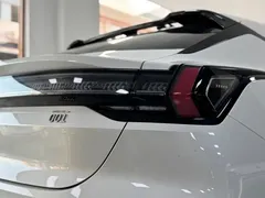 2022 Zeekr 001 Long Range Single Motor WE, белый — фото 11