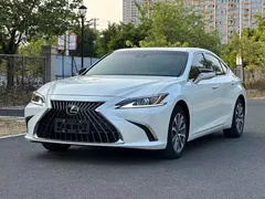 2022 Lexus ES 200 Excellence, белый — фото 1