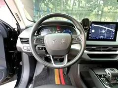 2023 Hongqi E-QM5 EV 620km PLUS, чёрный — фото 11