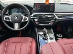 2022 BMW 5 Series 525Li M Sport Package, чёрный — фото 8