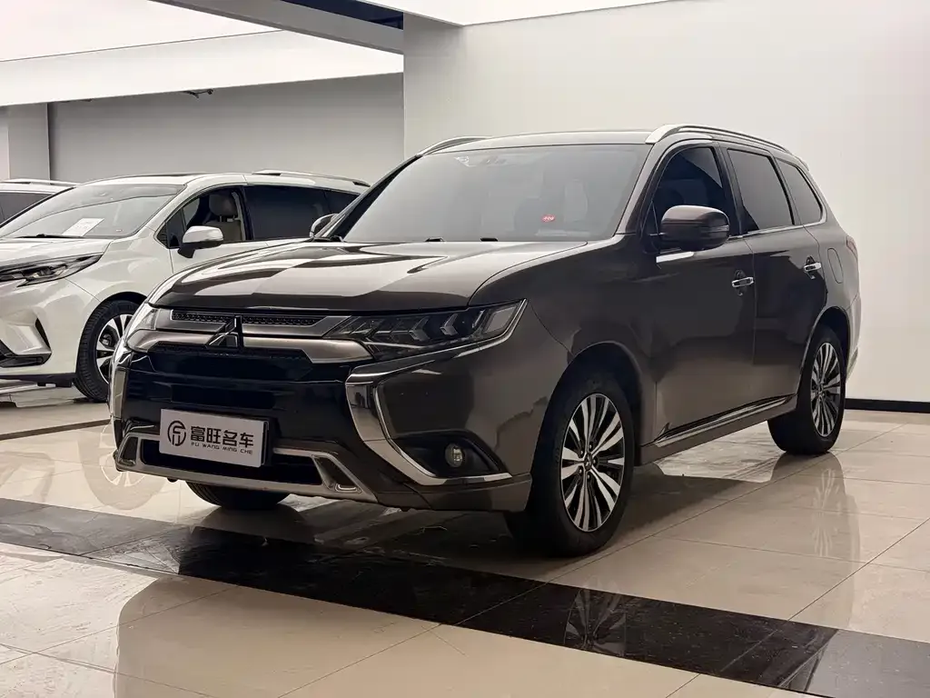 2021 Mitsubishi Outlander 2.4L 4WD 7-seat