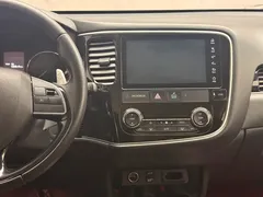 2021 Mitsubishi Outlander 2.4L 4WD 7-seat — фото 11