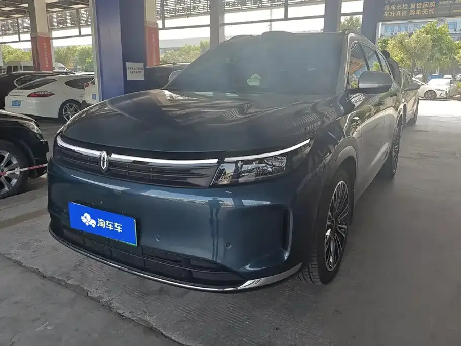 2024 Aito M7 1.5T Smart Driving 4WD Ultra 5-seat
