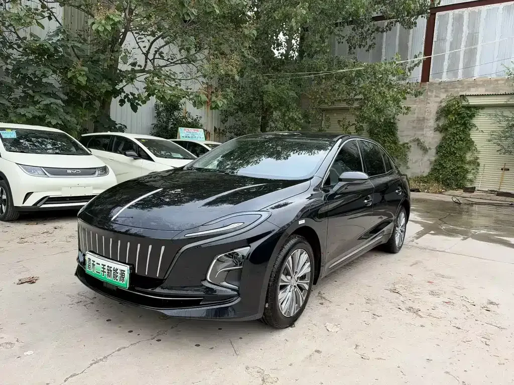 2024 Hongqi E-QM5 EV 610km Plus