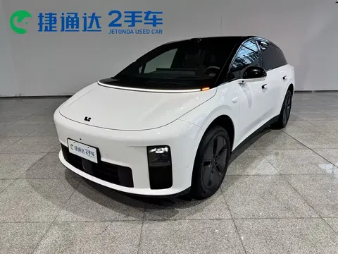 2025 Li Auto i6 2WD Standard