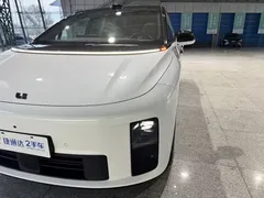 2025 Li Auto i6 2WD Standard, белый — фото 5