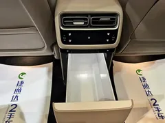2025 Li Auto i6 2WD Standard, белый — фото 9