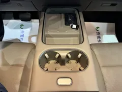2025 Li Auto i6 2WD Standard, белый — фото 19