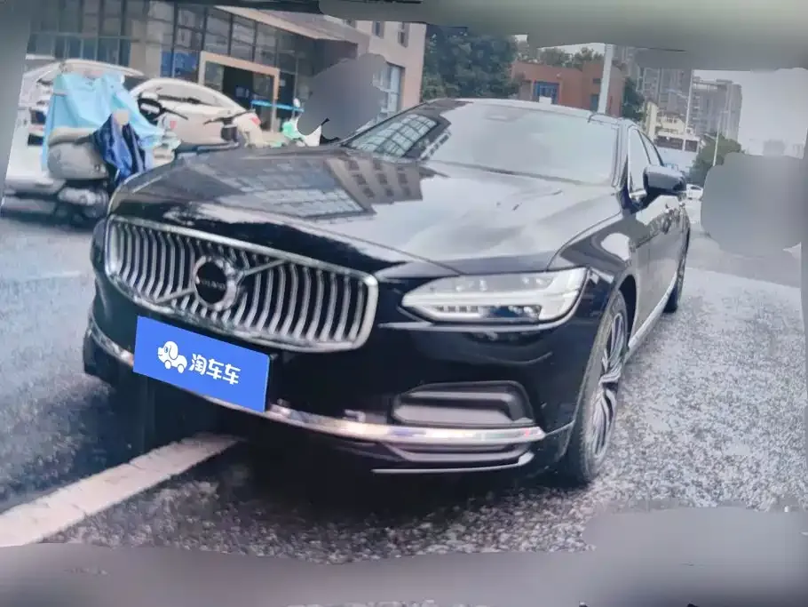 2022 Volvo S90
