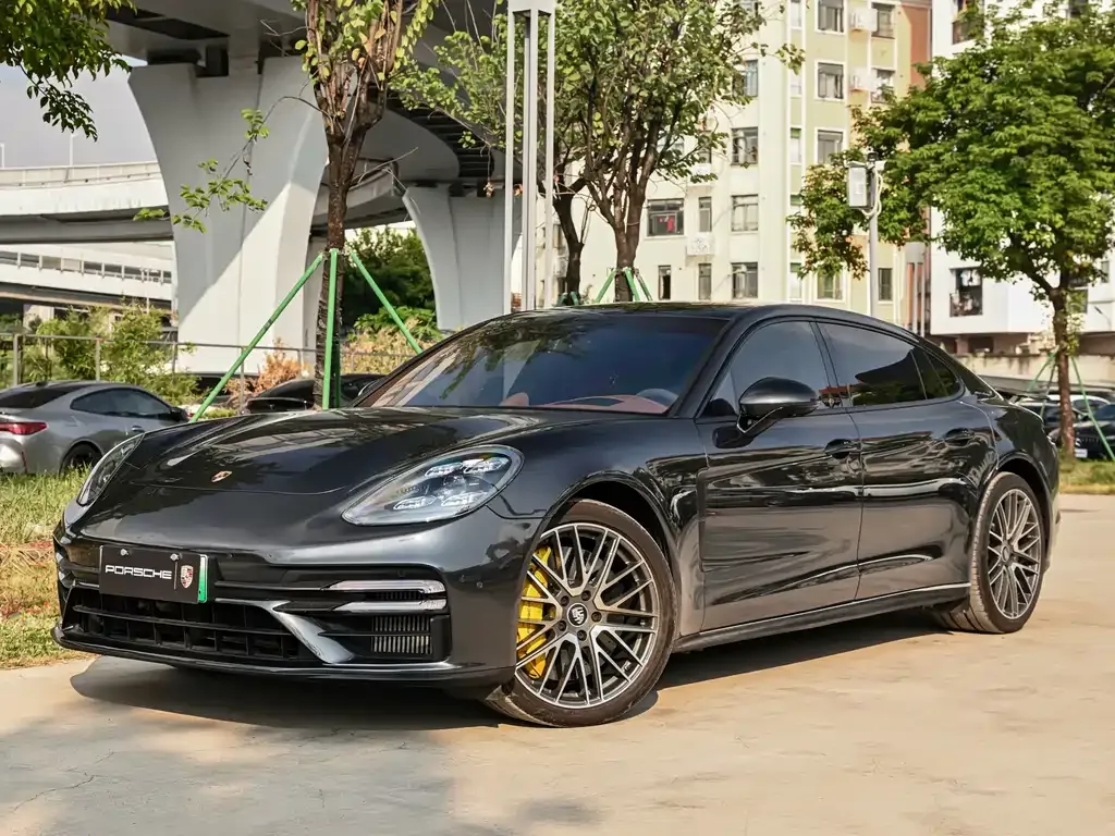 2023 Porsche Panamera Turbo S E-Hybrid Long Wheelbase 4.0T