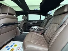 2021 BMW 7 Series 740Li Leading M Sport Package, чёрный — фото 12