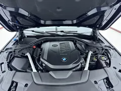 2021 BMW 7 Series 740Li Leading M Sport Package, чёрный — фото 18