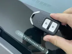 2020 Honda Vezel 1.5L CVT Luxury, белый — фото 21