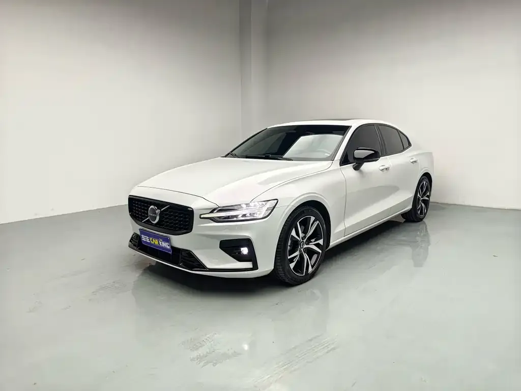 2024 Volvo S60 B5 Sport