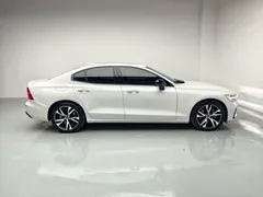 2024 Volvo S60 B5 Sport, белый — фото 10