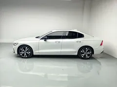 2024 Volvo S60 B5 Sport, белый — фото 13