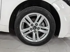 2022 Toyota Levin Hybrid 1.8H E-CVT Luxury, белый — фото 4