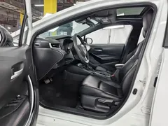 2022 Toyota Levin Hybrid 1.8H E-CVT Luxury, белый — фото 9