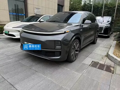 2023 Li Auto L8