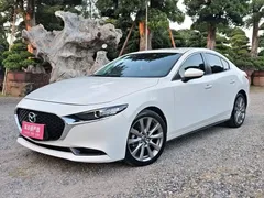 2021 Mazda 3 2.0L AT, белый — фото 1