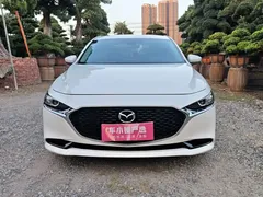 2021 Mazda 3 2.0L AT, белый — фото 2