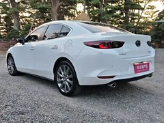 2021 Mazda 3 2.0L AT, белый — фото 18