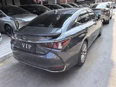 2022 Lexus ES 300h Executive — фото 11