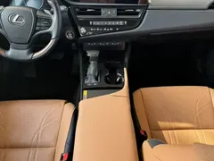 2022 Lexus ES 300h Executive — фото 16
