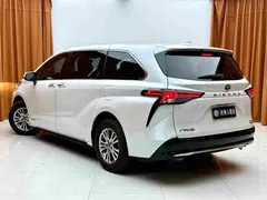 2023 Toyota Sienna 2.5L Hybrid Premium, белый — фото 6