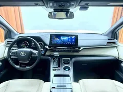 2023 Toyota Sienna 2.5L Hybrid Premium, белый — фото 9