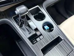 2023 Toyota Sienna 2.5L Hybrid Premium, белый — фото 13