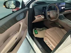 2026 Leapmotor C11 EV 640 Lidar Premium, белый — фото 16