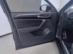 2020 Volkswagen Tayron X 330TSI 2WD Premium Smart Connect, чёрный — фото 7