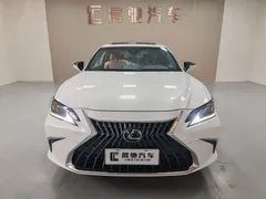 2022 Lexus ES 200 Excellence, белый — фото 2