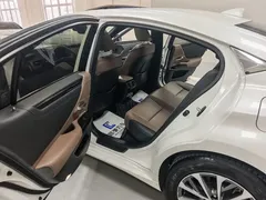 2022 Lexus ES 200 Excellence, белый — фото 9