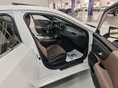 2022 Lexus ES 200 Excellence, белый — фото 10