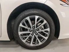 2022 Lexus ES 200 Excellence, белый — фото 18