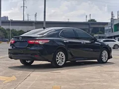 2023 Toyota Camry Hybrid 2.5HGVP Leading, чёрный — фото 3