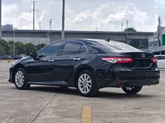 2023 Toyota Camry Hybrid 2.5HGVP Leading, чёрный — фото 4
