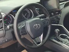 2023 Toyota Camry Hybrid 2.5HGVP Leading, чёрный — фото 8