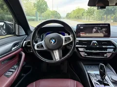 2022 BMW 5 Series 530Li Leading M Sport Package, чёрный — фото 14