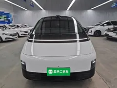 2024 Li Auto MEGA Ultra, белый — фото 3