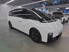 2024 Li Auto MEGA Ultra, белый — фото 4