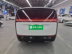 2024 Li Auto MEGA Ultra, белый — фото 6