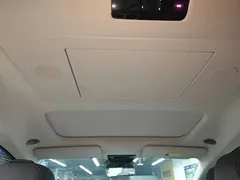 2024 Li Auto MEGA Ultra, белый — фото 18