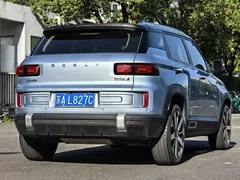 2023 Geely ICON 1.5TD, синий — фото 5