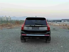 2023 Volvo XC90 7-seat, чёрный — фото 5