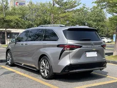 2023 Toyota Sienna 2.5L Hybrid Platinum — фото 7